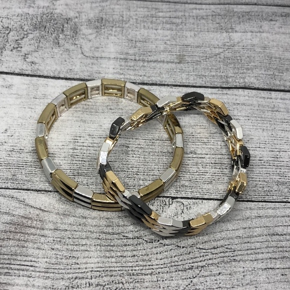 Curated bundle lot 2 mixed metal stretch bracelets trendy - Picture 4 of 4